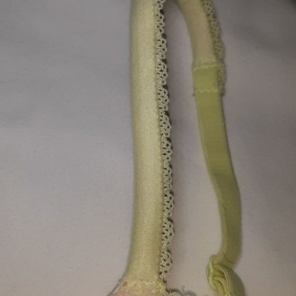 Victoria's Secret Unlined Sheer Lace Demi Bra 34C - Picture 3 of 8